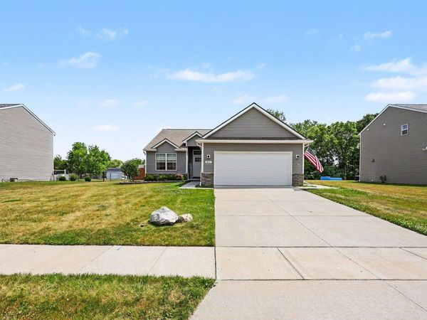 831 Sarah Lane, Milan, MI 48160