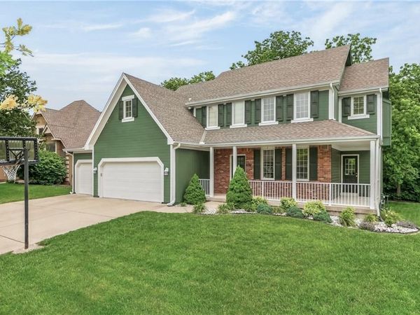 9027 N Manning Avenue, Kansas City, MO 64157