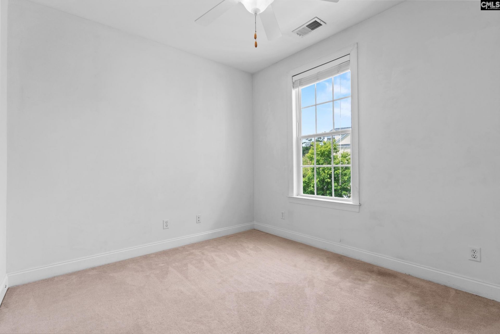 143 Breezes Drive  Photo 18