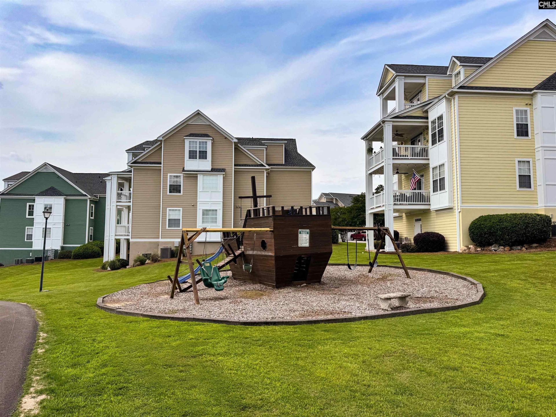 143 Breezes Drive  Photo 31