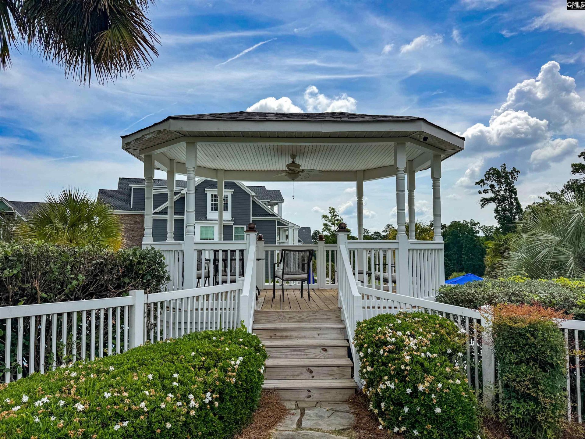 143 Breezes Drive  Photo 32