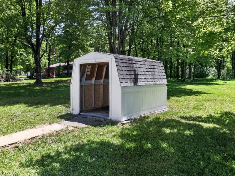 7926 Price Schaffer Road, Hubbard, OH 44425 Photo 24