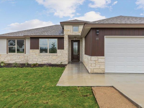 151 Bianca CIR, Del Valle, TX 78617