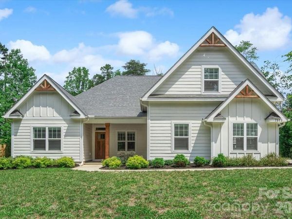 7575 Deer Track Drive , Denver, NC 28037