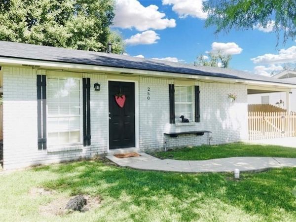 250 EIGHTH STREET Drive, Ponchatoula, LA 70454