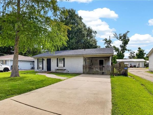 250 EIGHTH STREET Drive , Ponchatoula, LA 70454