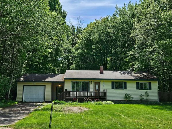 2515 W 4th AVE, Sault Ste Marie, MI 49783