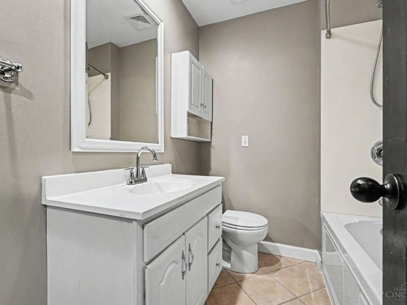 8939 Tripoli Drive, Cincinnati, OH 45251 Photo 15