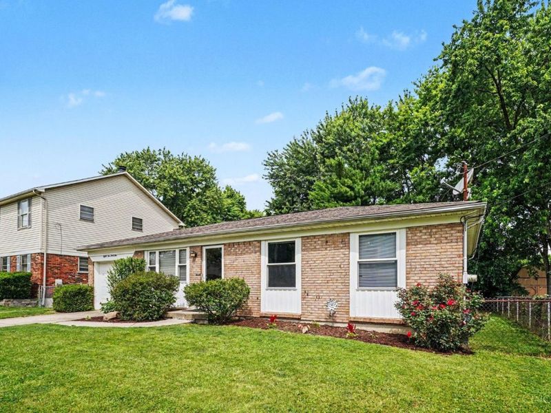 8939 Tripoli Drive, Cincinnati, OH 45251 Photo 2