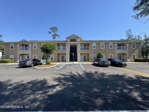 6063 MAGGIES Circle, Unit 110, Jacksonville, FL 32244