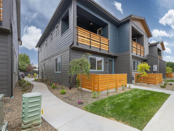 1420 N Cole Cottage Lane, Boise, ID 83704