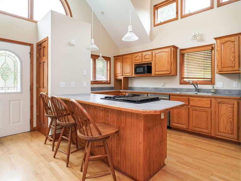 908 Vernon Road , Columbus, OH 43209 Photo 14