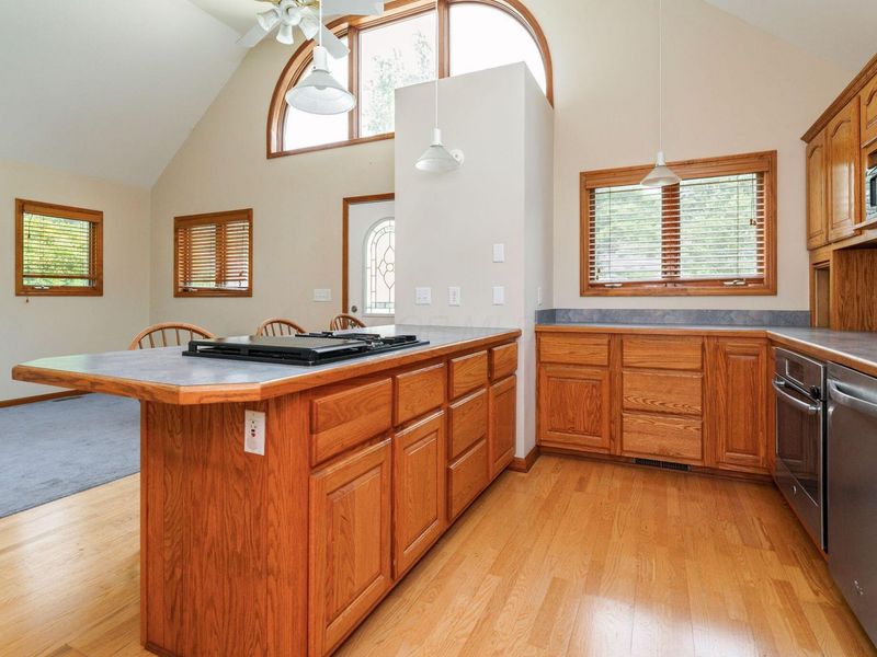 908 Vernon Road , Columbus, OH 43209 Photo 15