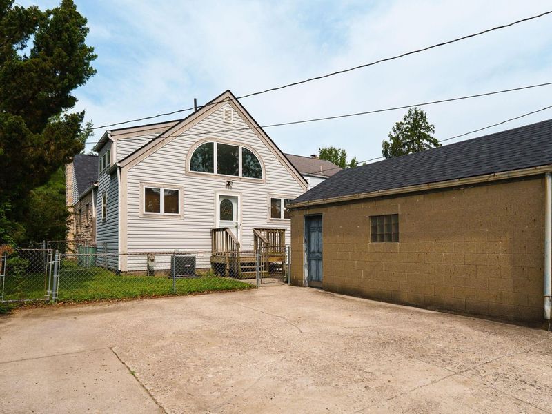 908 Vernon Road , Columbus, OH 43209 Photo 29