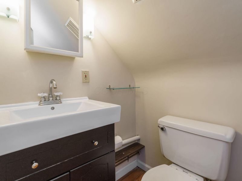 908 Vernon Road , Columbus, OH 43209 Photo 30
