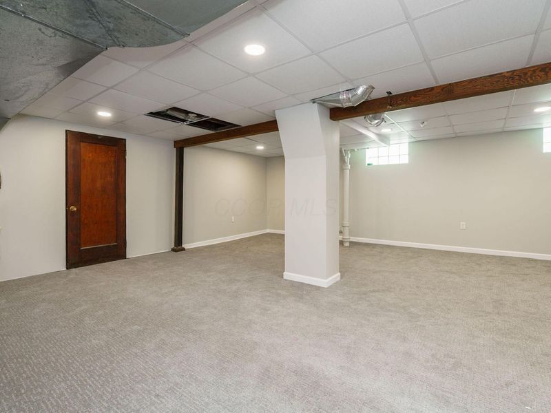 908 Vernon Road , Columbus, OH 43209 Photo 31