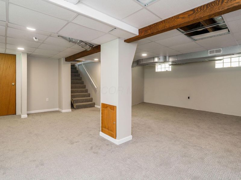 908 Vernon Road , Columbus, OH 43209 Photo 32