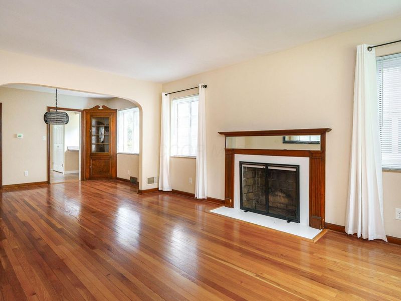 908 Vernon Road , Columbus, OH 43209 Photo 5