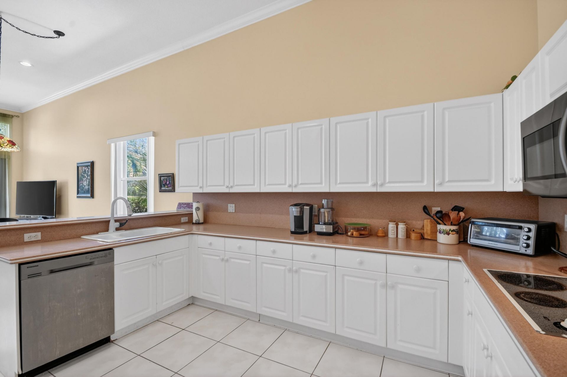 109 Palm Circle, Atlantis, FL 33462 Photo