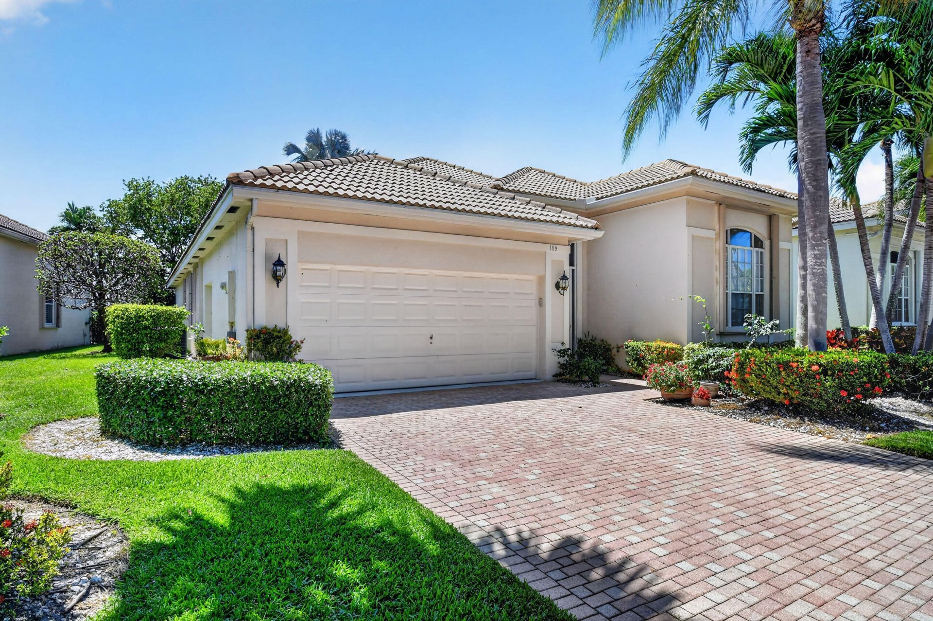 109 Palm Circle, Atlantis, FL 33462 Photo