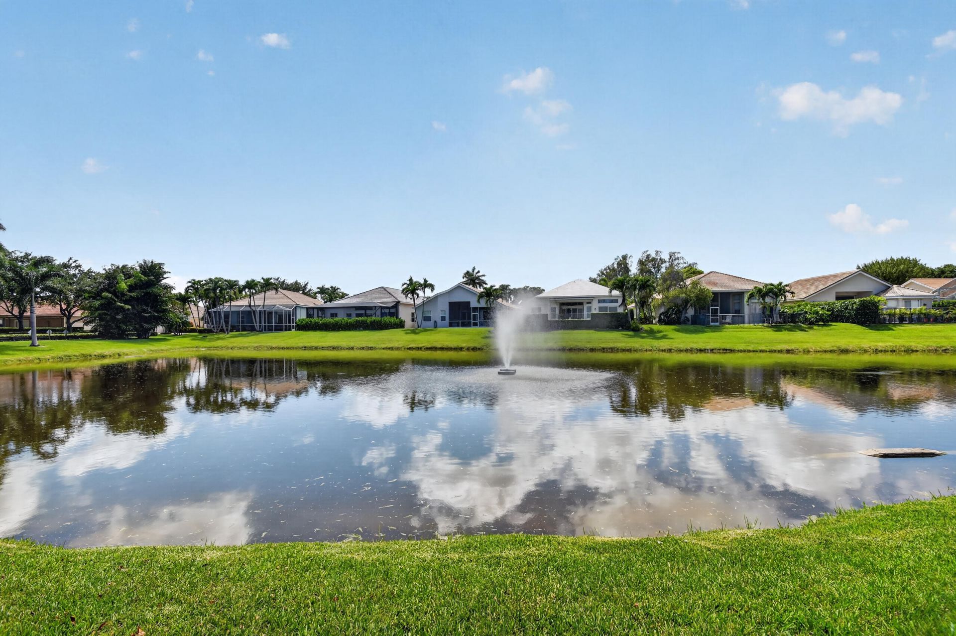 109 Palm Circle, Atlantis, FL 33462 Photo