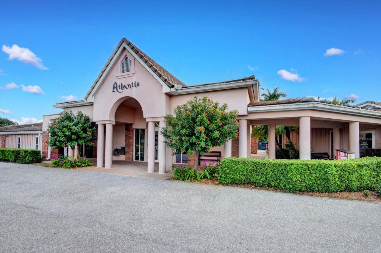 109 Palm Circle, Atlantis, FL 33462 Photo