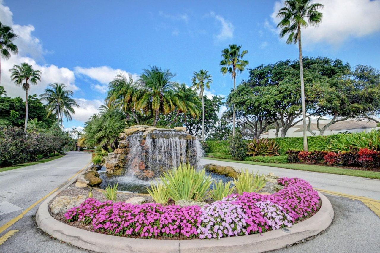 109 Palm Circle, Atlantis, FL 33462 Photo
