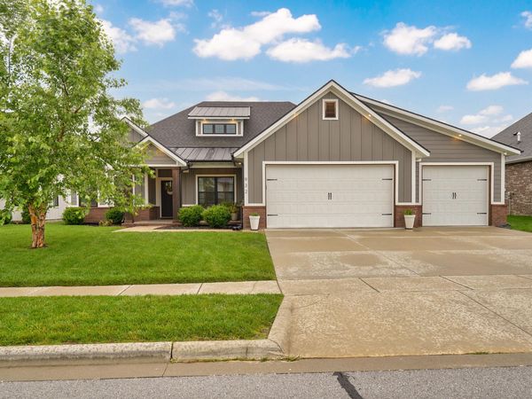 932 E Downshire Drive , Nixa, MO 65714