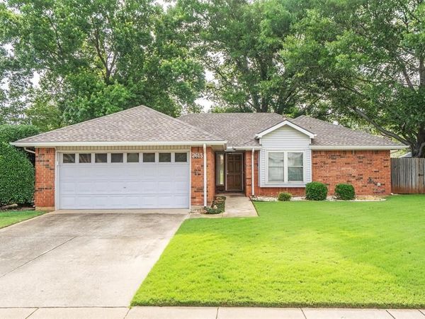 2613 Forestview Drive, Corinth, TX 76210