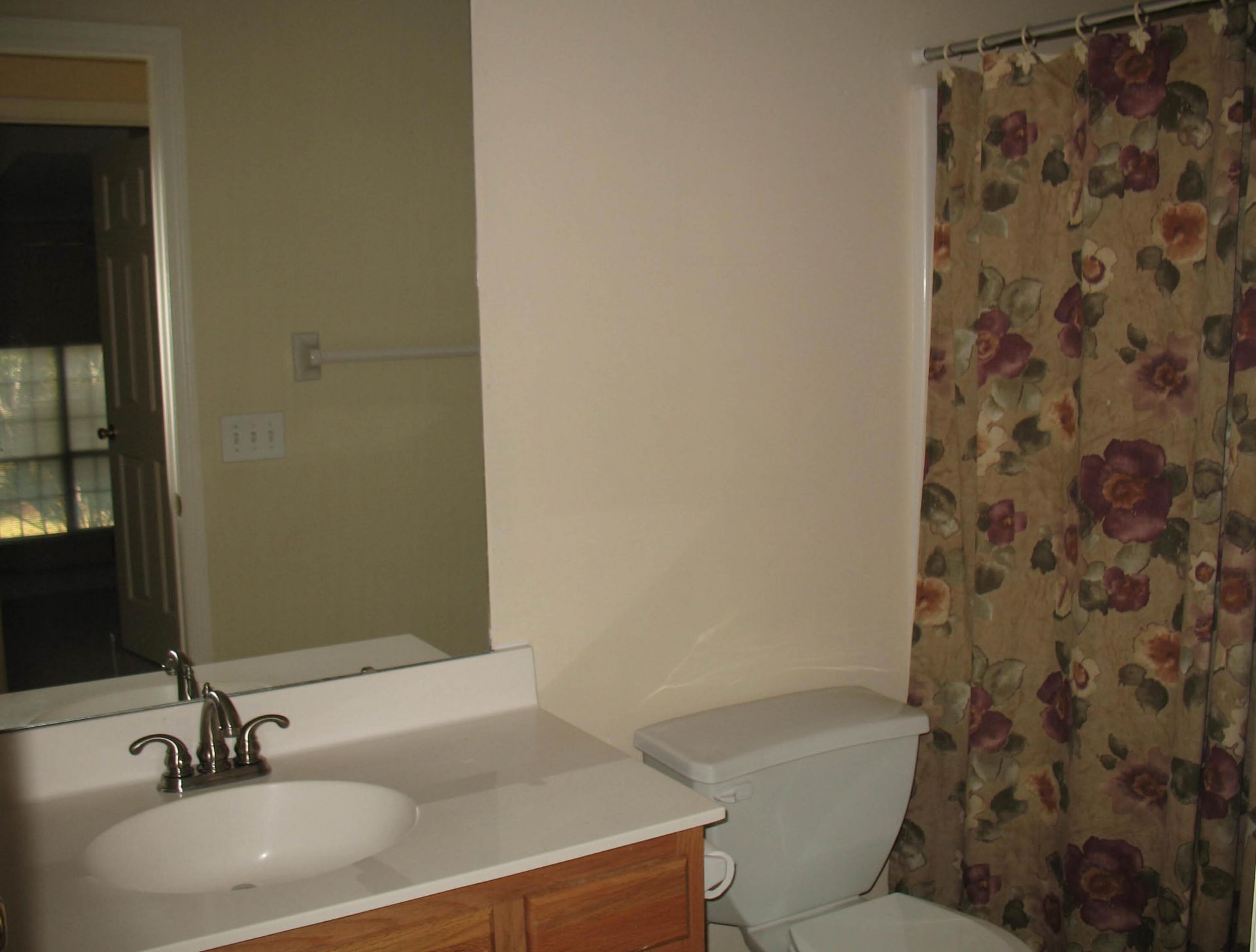 657 Leisure Lane Photo 6
