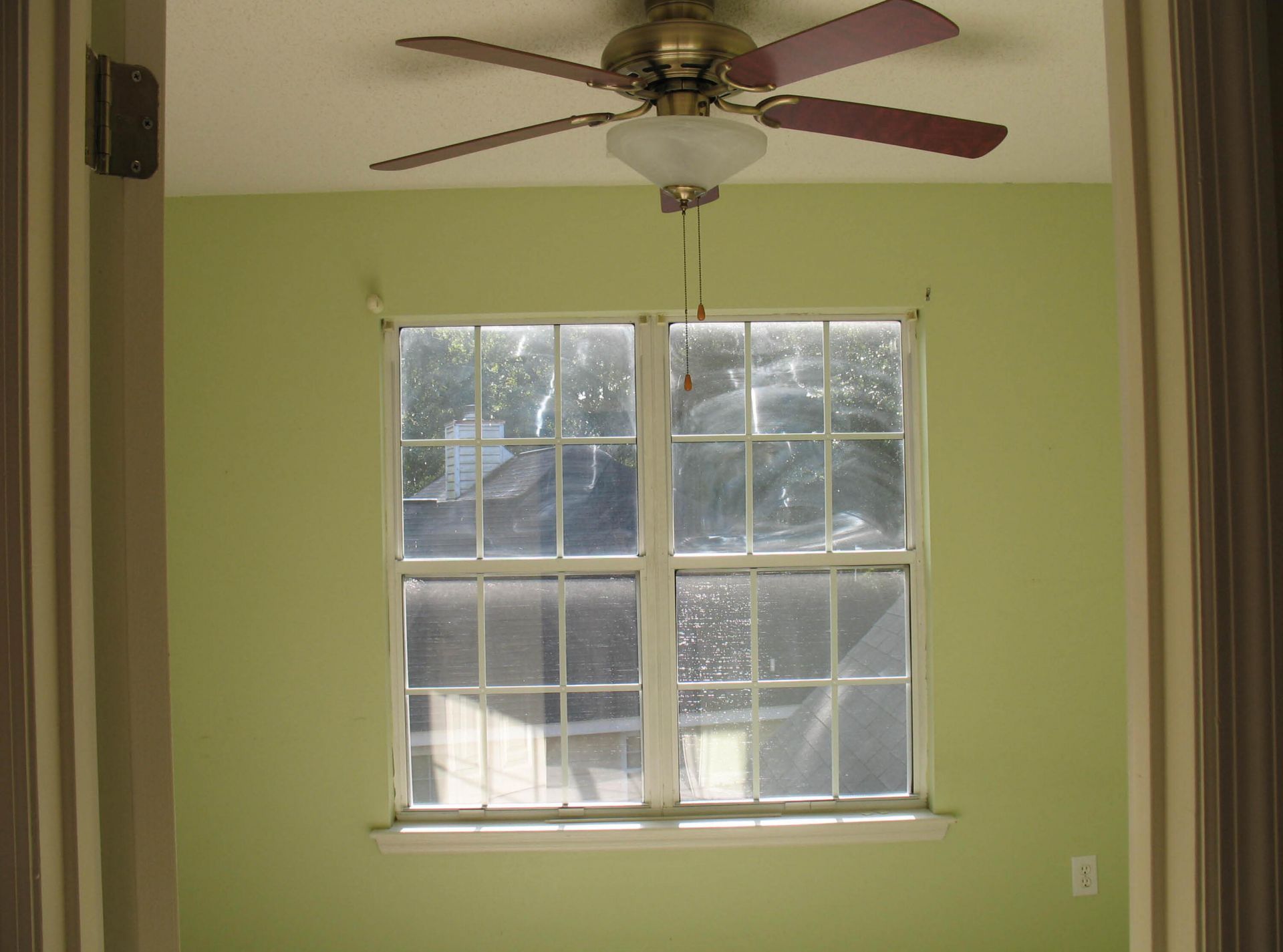 657 Leisure Lane Photo 8