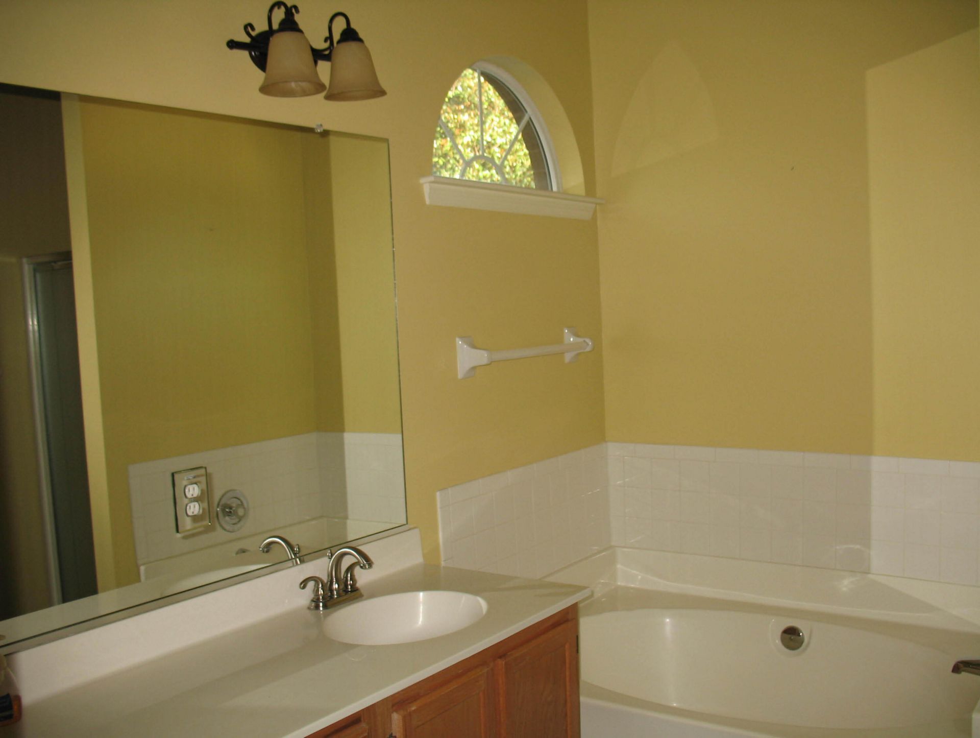 657 Leisure Lane Photo 9