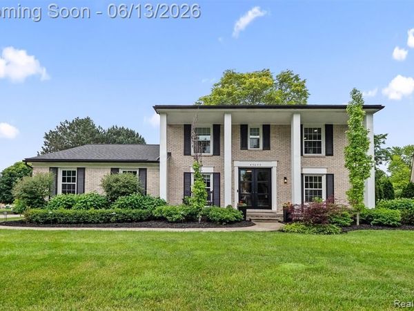 45045 Turtlehead Drive, Plymouth Twp, MI 48170