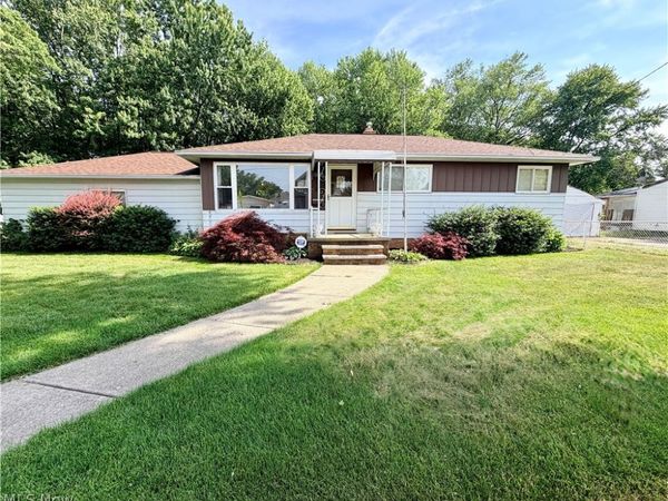 10121 Jasper Road , Cleveland, OH 44111