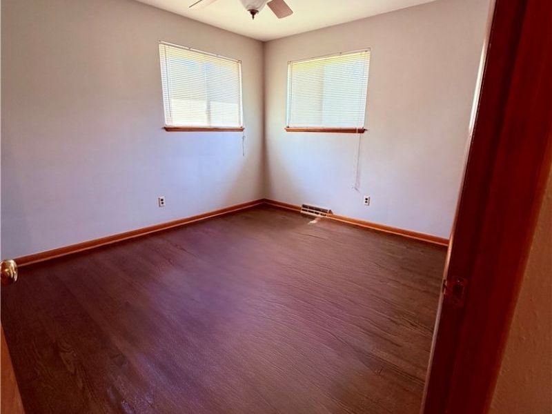 10121 Jasper Road , Cleveland, OH 44111 Photo 19