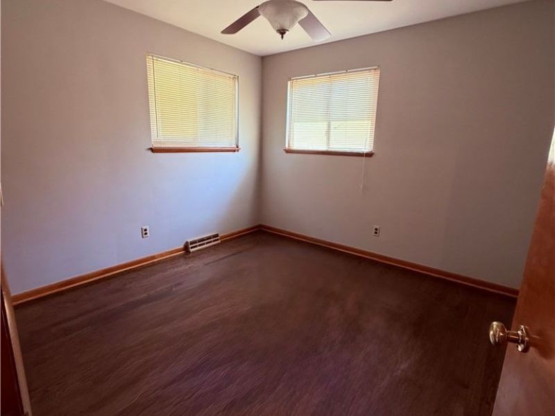 10121 Jasper Road , Cleveland, OH 44111 Photo 21