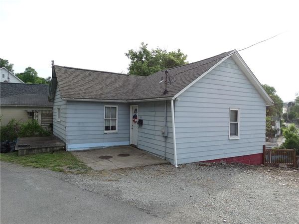 114 Beallsville Rd , Bentleyville, PA 15314