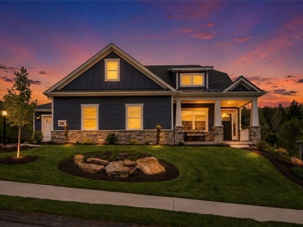490 Harvest View Dr, Venetia, PA 15367