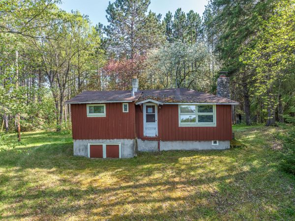2685 Elliots Lake Road , Eveleth, MN 55734