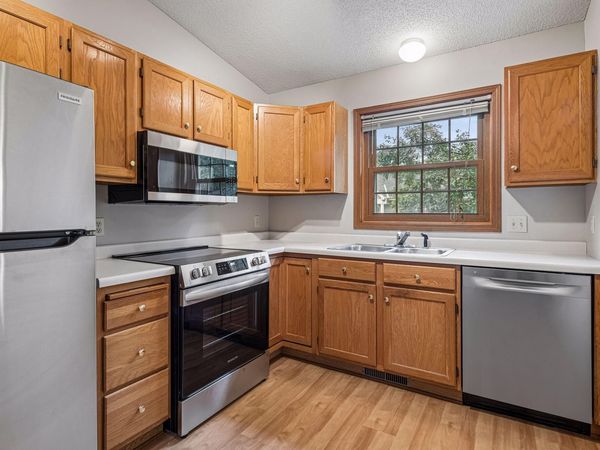 7325 Bren Lane, Eden Prairie, MN 55346