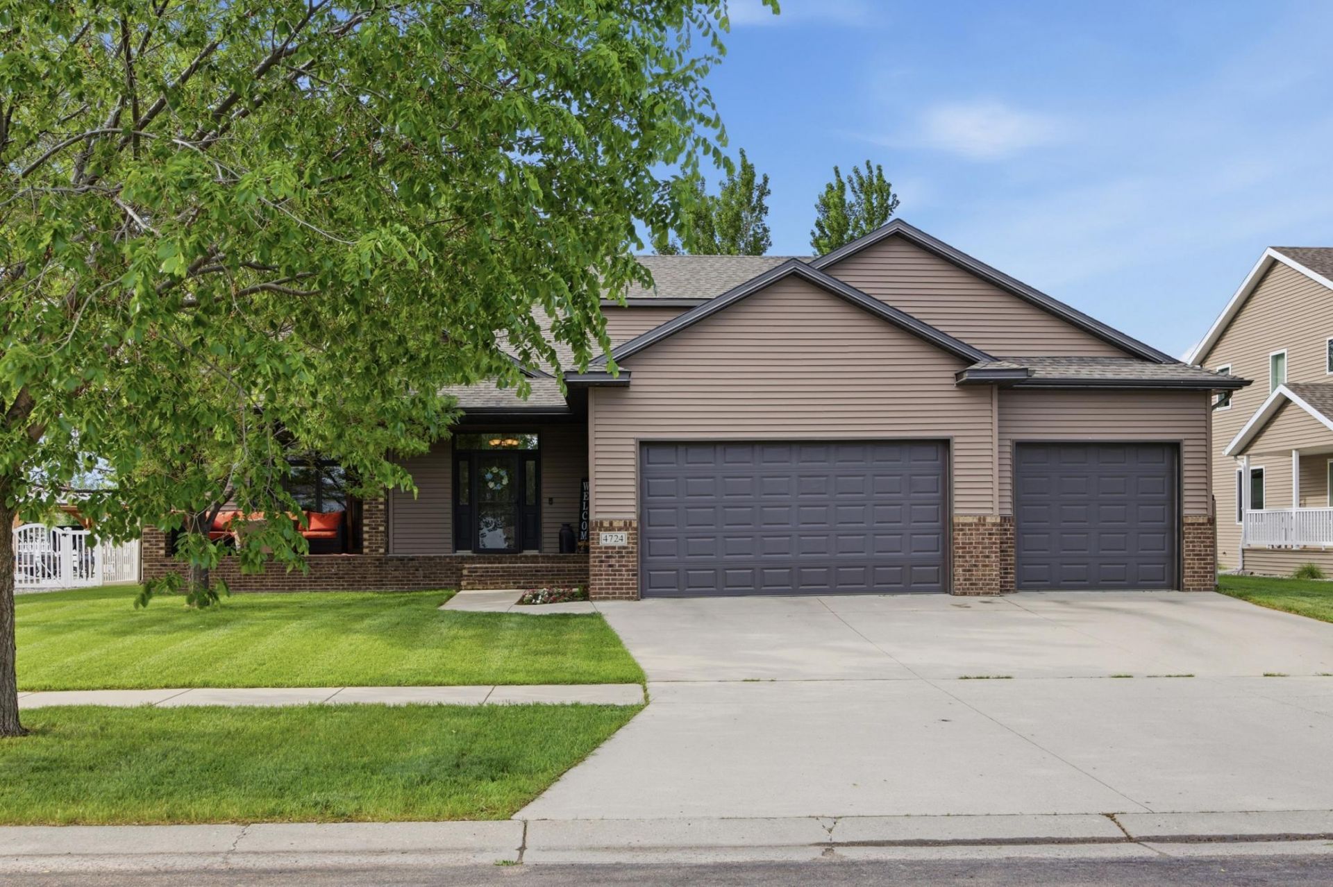 4724 Lavonne Court S, Fargo, ND 58104 Main Photo