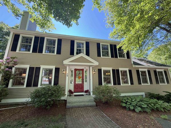 59 Middle Dunstable Road, Nashua, NH 03062