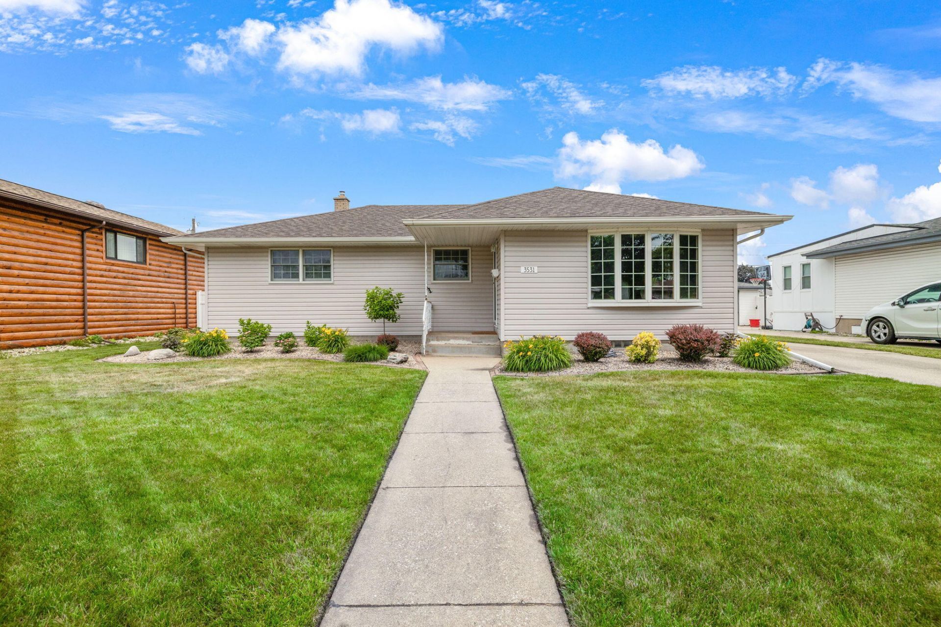 3531 43rd Place, Highland, IN 46322 Main Photo