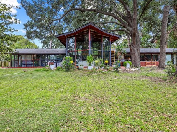 10134 WHITE TROUT LANE , TAMPA, FL 33618
