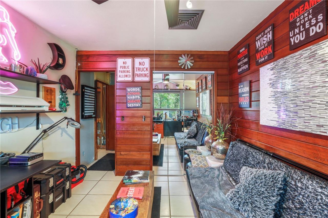 10134 White Trout Lane , Tampa, FL 33618 Photo