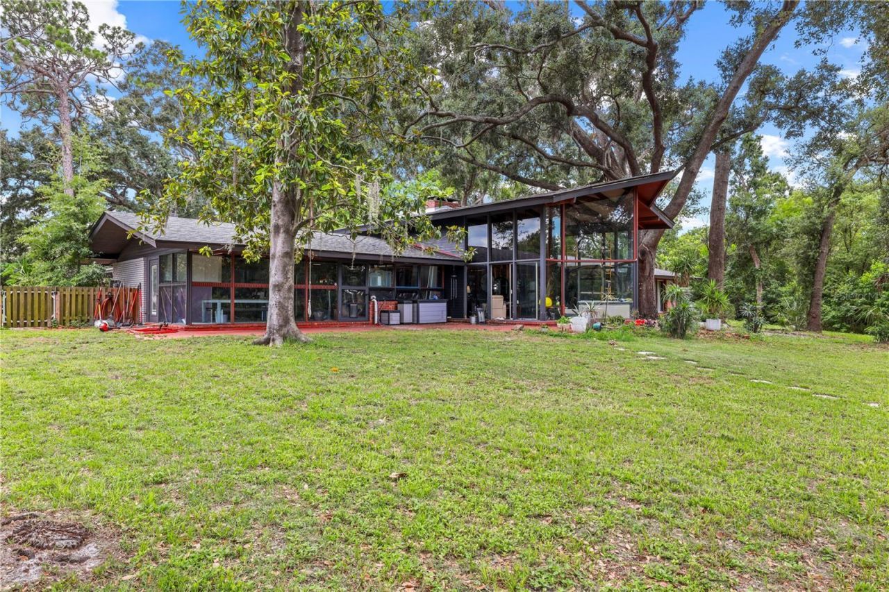 10134 White Trout Lane , Tampa, FL 33618 Photo