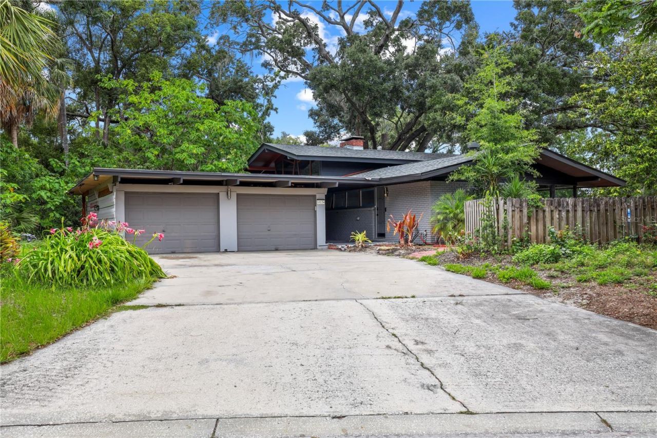 10134 White Trout Lane , Tampa, FL 33618 Photo