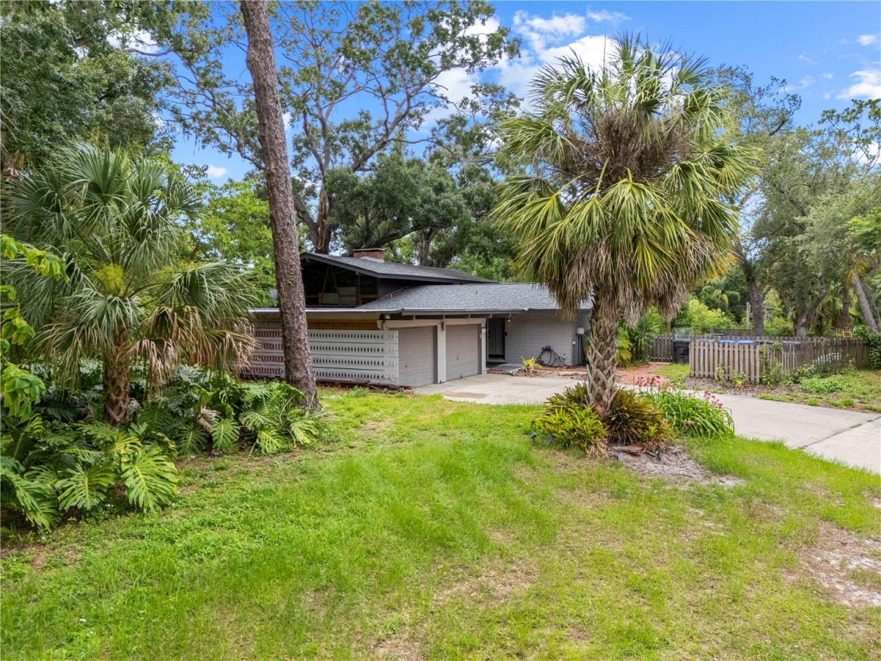 10134 White Trout Lane , Tampa, FL 33618 Photo