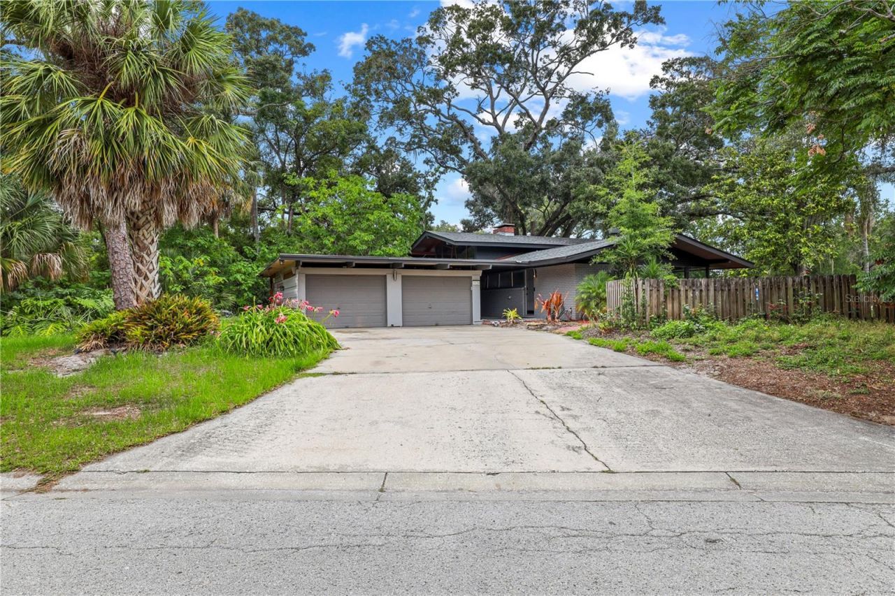 10134 White Trout Lane , Tampa, FL 33618 Photo