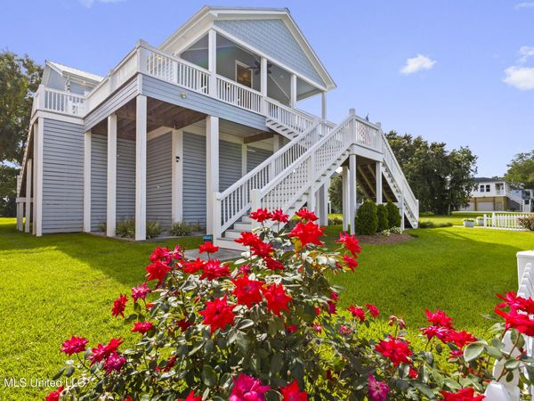 126 Beach View Drive, Pass Christian, MS 39571
